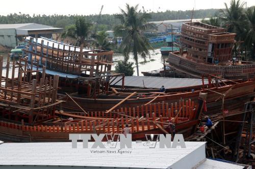 Kiên Giang không đăng kiểm tàu cá sơn màu không đúng quy định ảnh 1